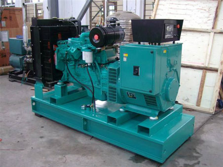 新兴镇200kw康明斯柴油发电机组图片 新兴镇200kw康明斯柴油发电机组图片